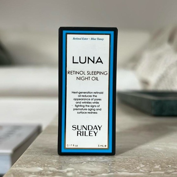 Sunday Riley LUNA Sleeping Night Oil - Picture 2 of 3